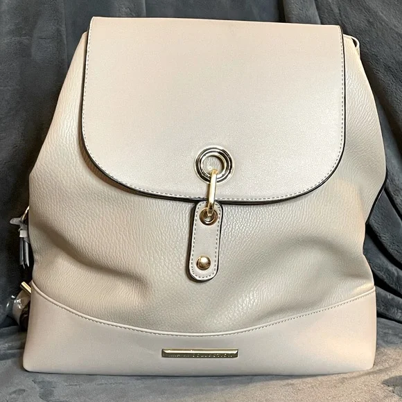 Cream Vegan Leather Backpack Svala - Gemma Vegan Leather Backpack | Cream main image 4